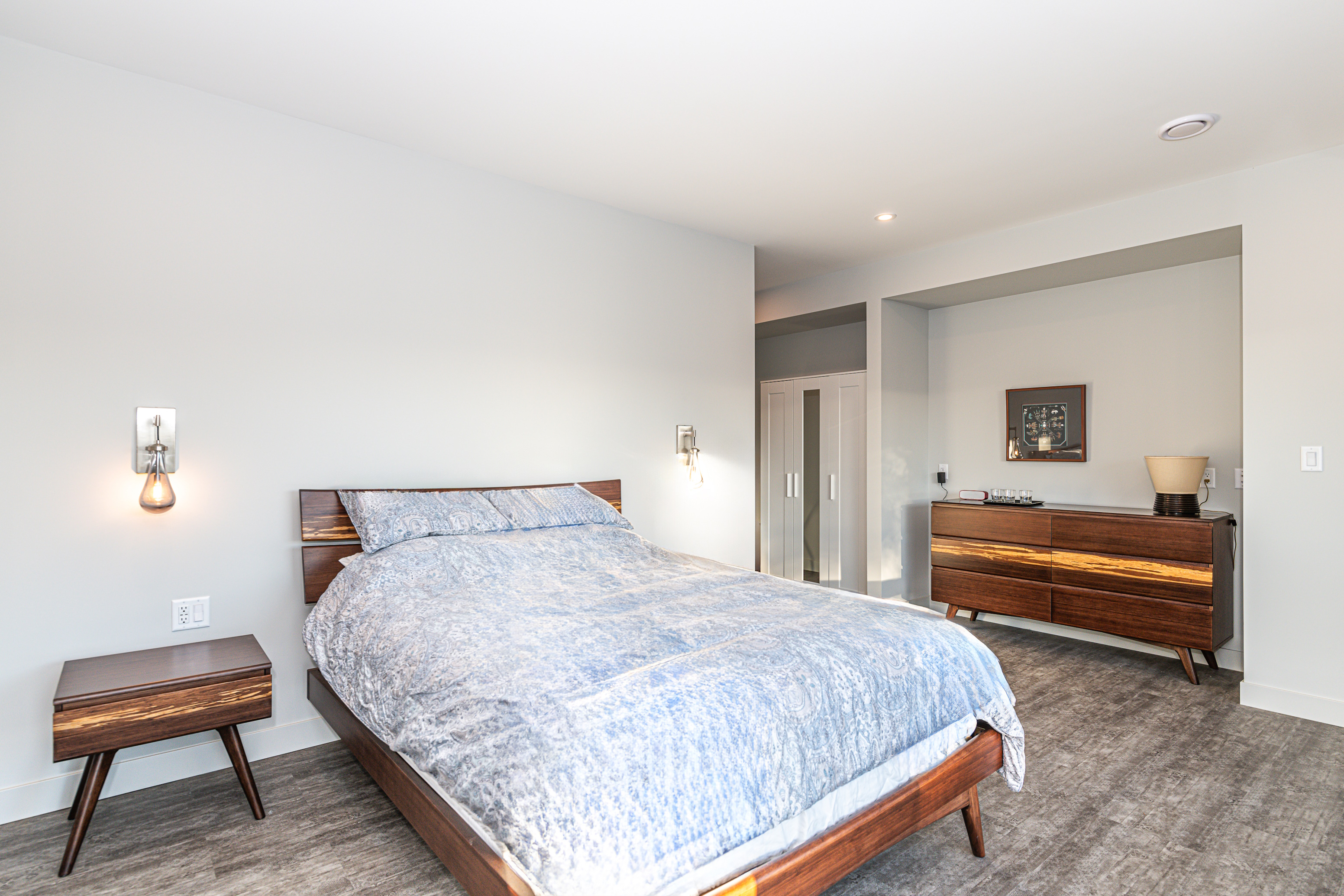 Garry Oak Room
